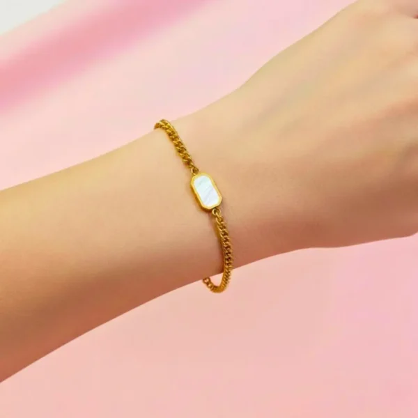 Classic Pearl Glow Bracelet